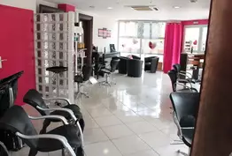 Elle aime...Coiffure Eaunes