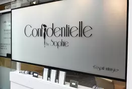 Confidentielle by Sophie Saumur