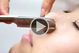 Au Japon, les femmes se rasent... les poils du visage ! - [Vidéo]