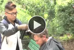 Un coiffeur Nantais profite de ses vacances à Paris pour coiffer des SDF !