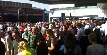 Terrorisme : l'aéroport de Luton évacué à cause d'un lisseur à cheveux