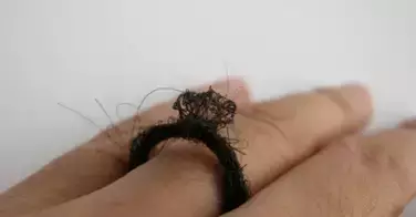 Des sculptures incroyables faîtes à partir de cheveux